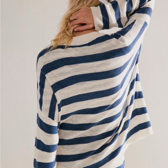 #532 NWT Striped Crew Neck Sweater with matching shorts. SOLD OUT ON LINE - Picture 3 of 4